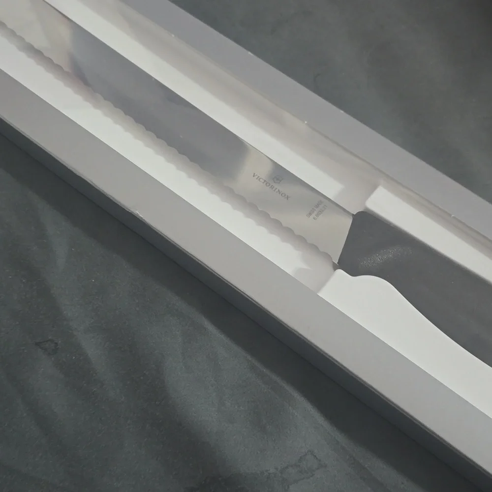 ❤️BUY 2 GET 1 FREE Victorinox Black-Handled Swiss Classic Bread Knife